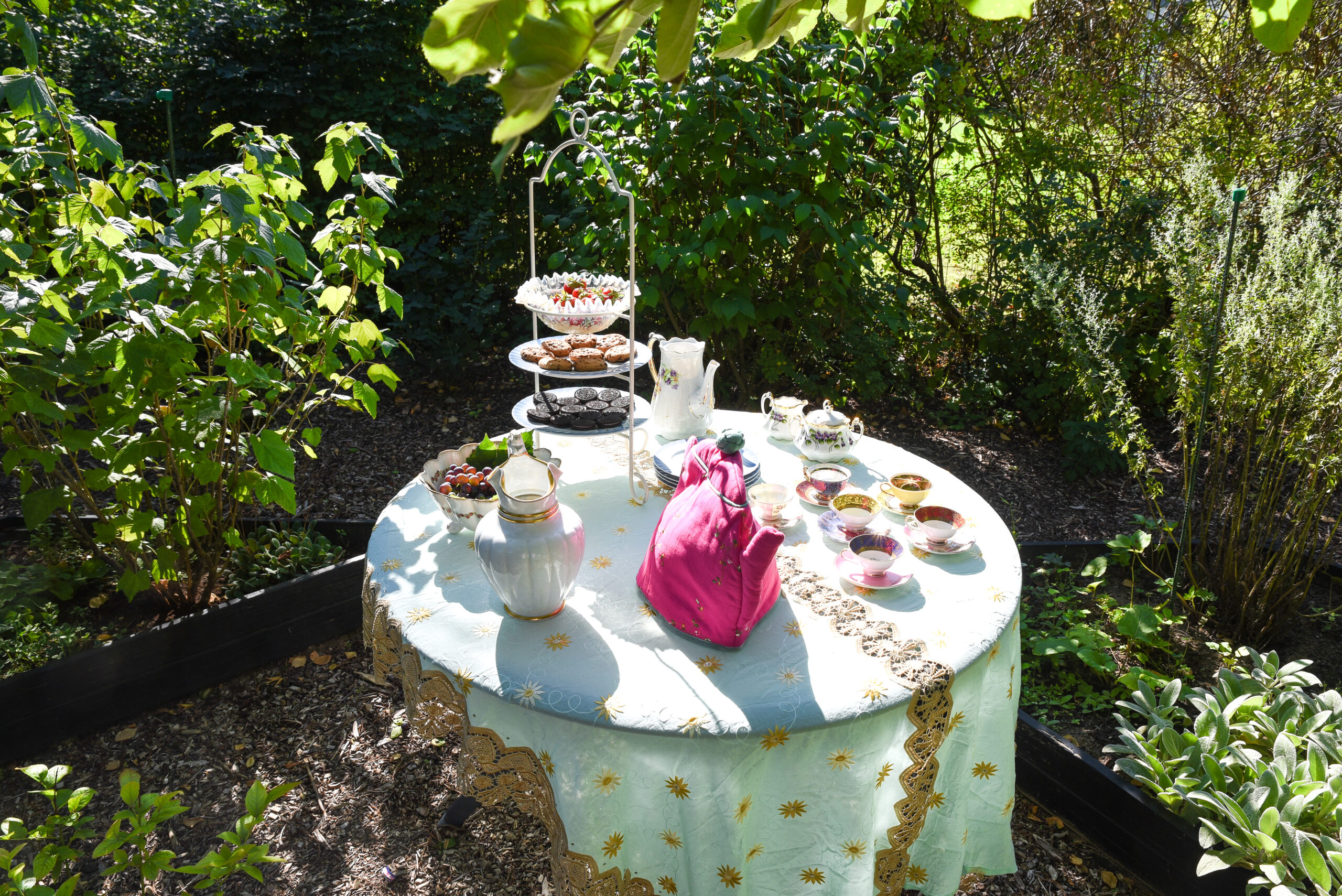 Afternoon High Tea i Healing Garden